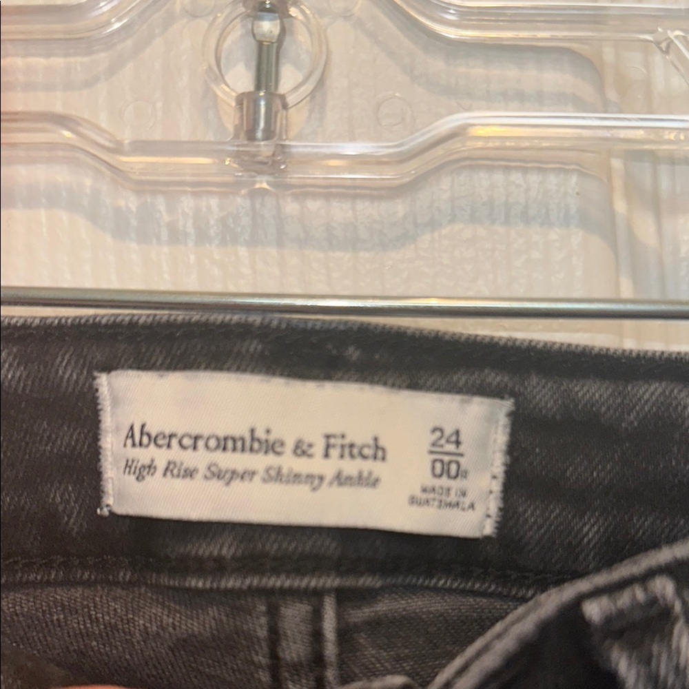Abercrombie & Fitch High Rise Super Skinny Embroidered Ankle Jeans - Picture 6 of 8